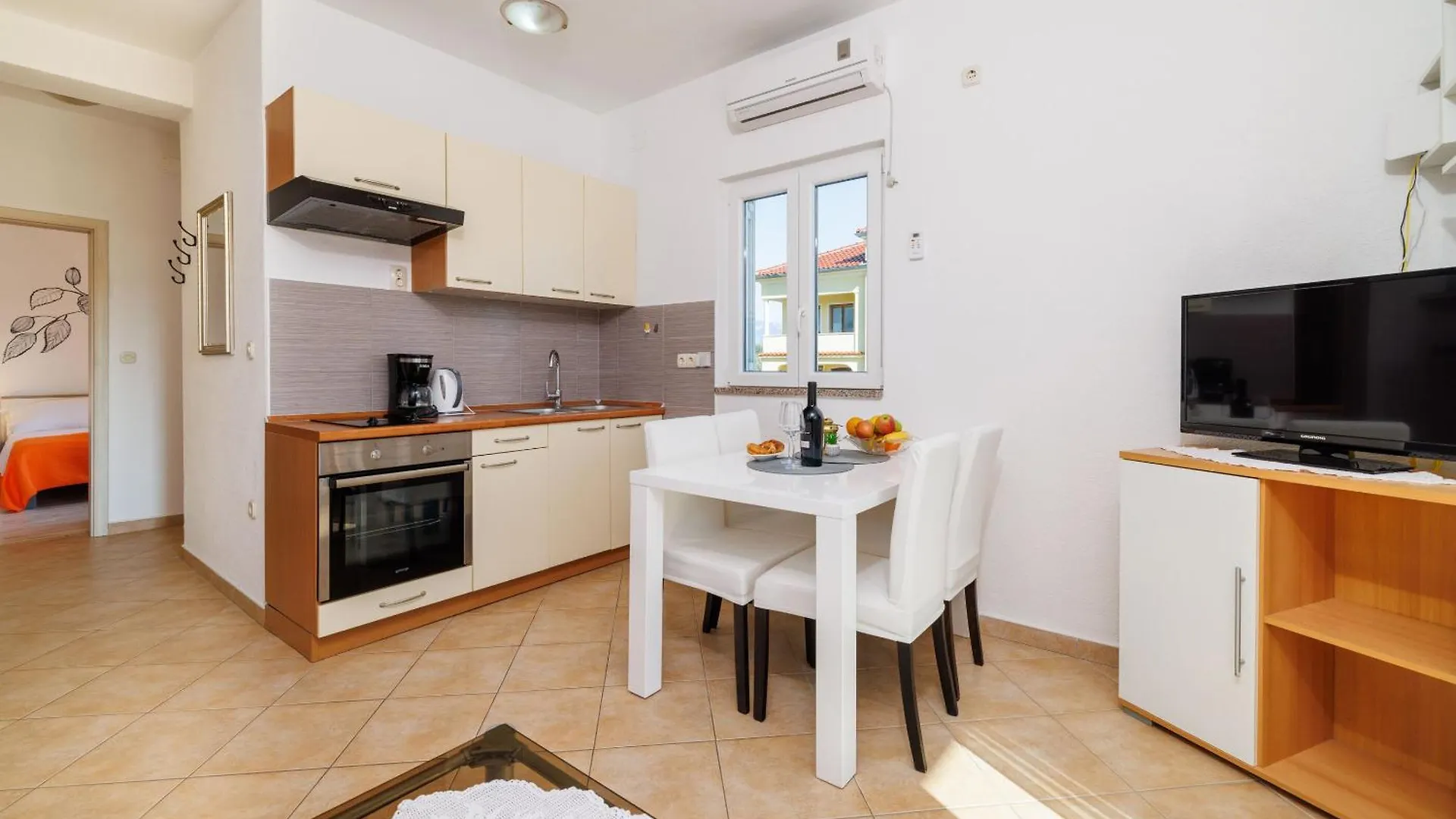 Apartments Klara لوبار 0*,  كرواتيا