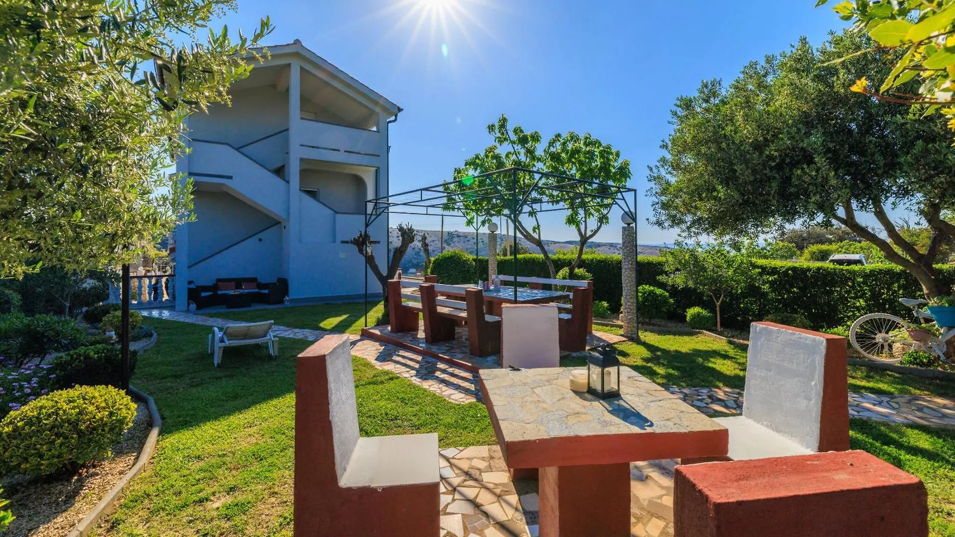 Apartments Klara لوبار كرواتيا