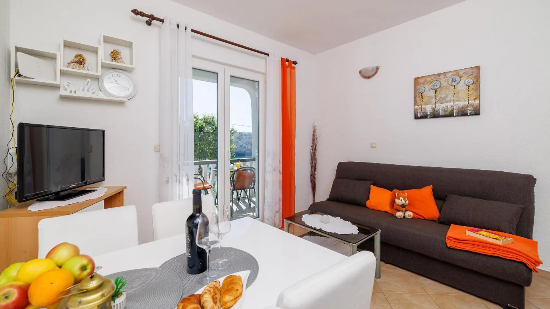 Apartments Klara لوبار كرواتيا