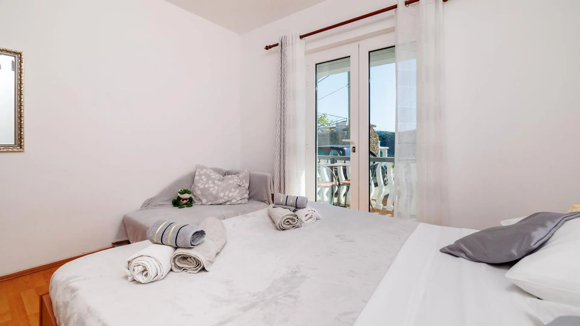 Apartments Klara لوبار كرواتيا