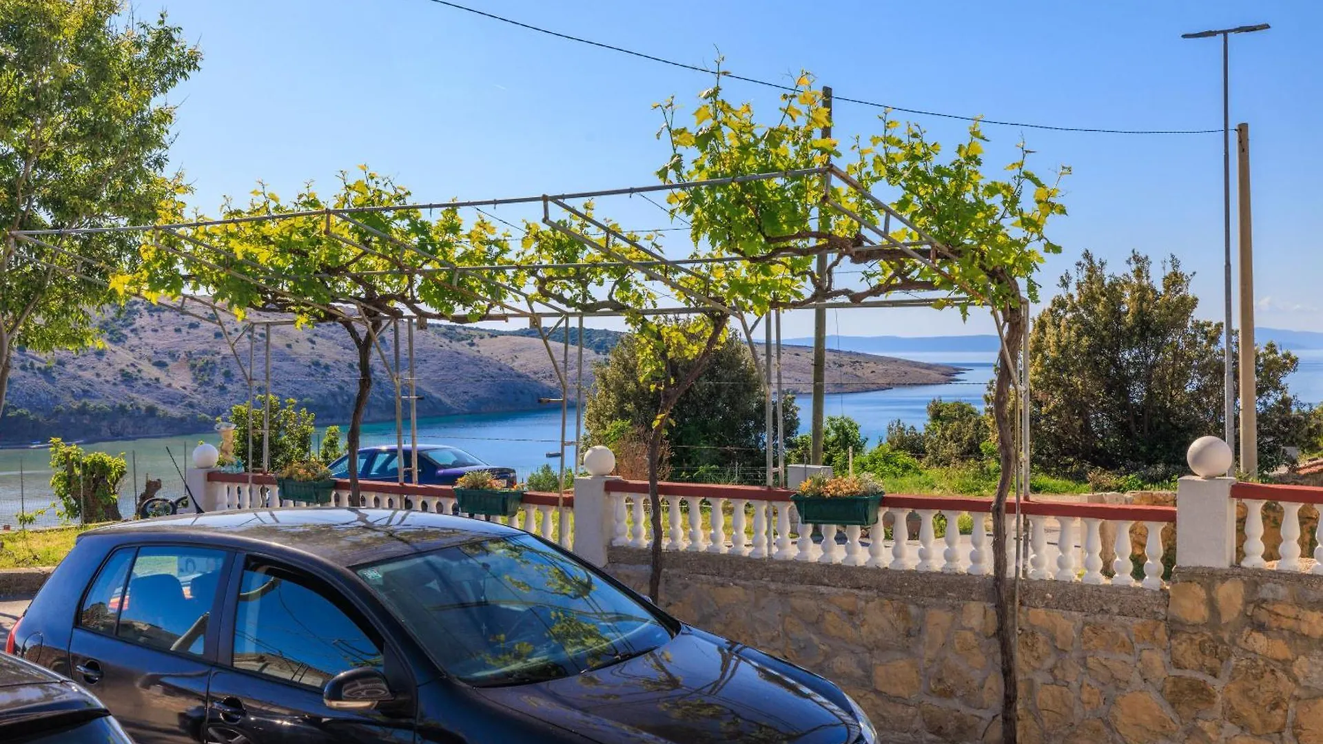 Apartments Klara لوبار