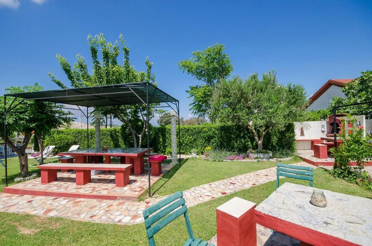 Apartments Klara لوبار 0*,  كرواتيا