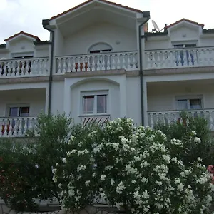  Apartman Sarah