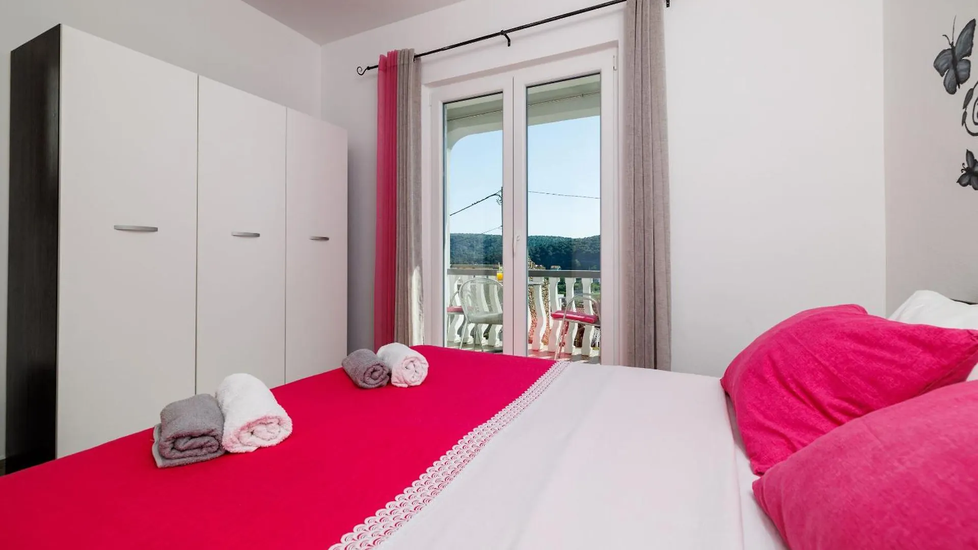 Apartments Klara Lopar