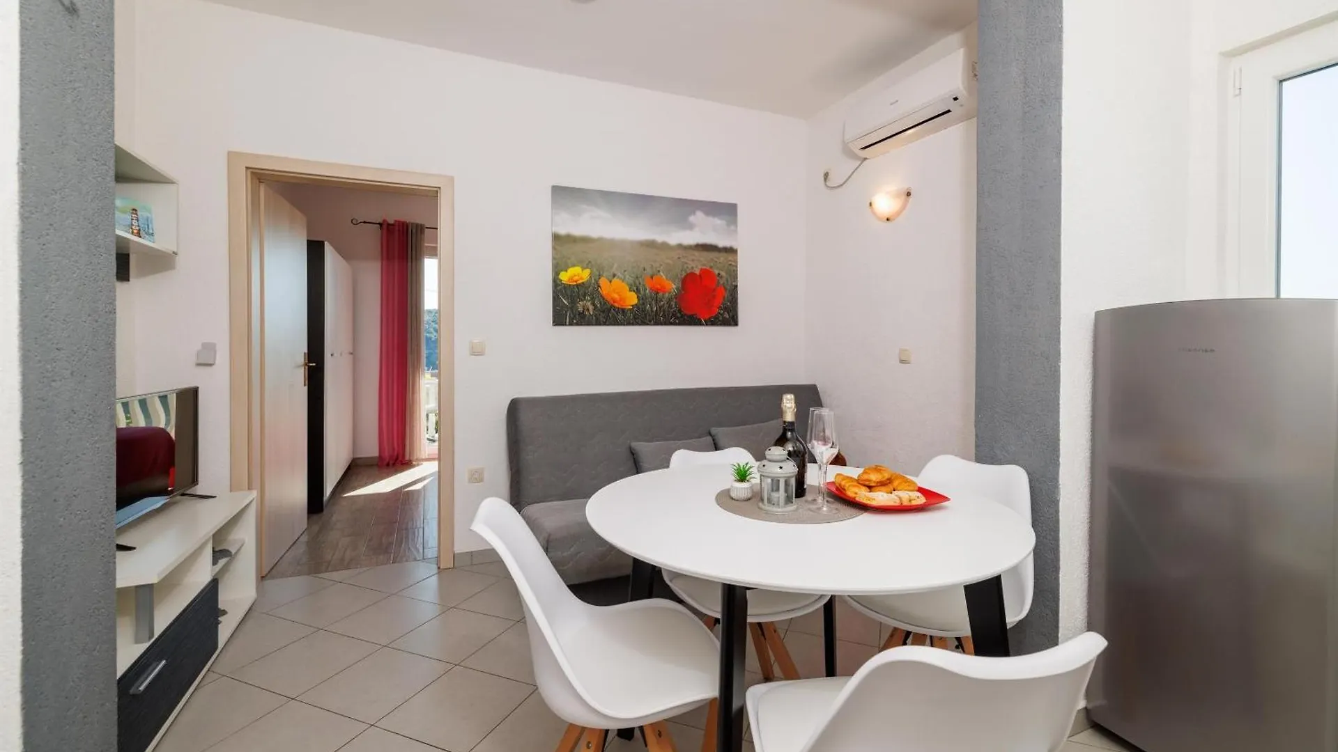 Apartments Klara Lopar