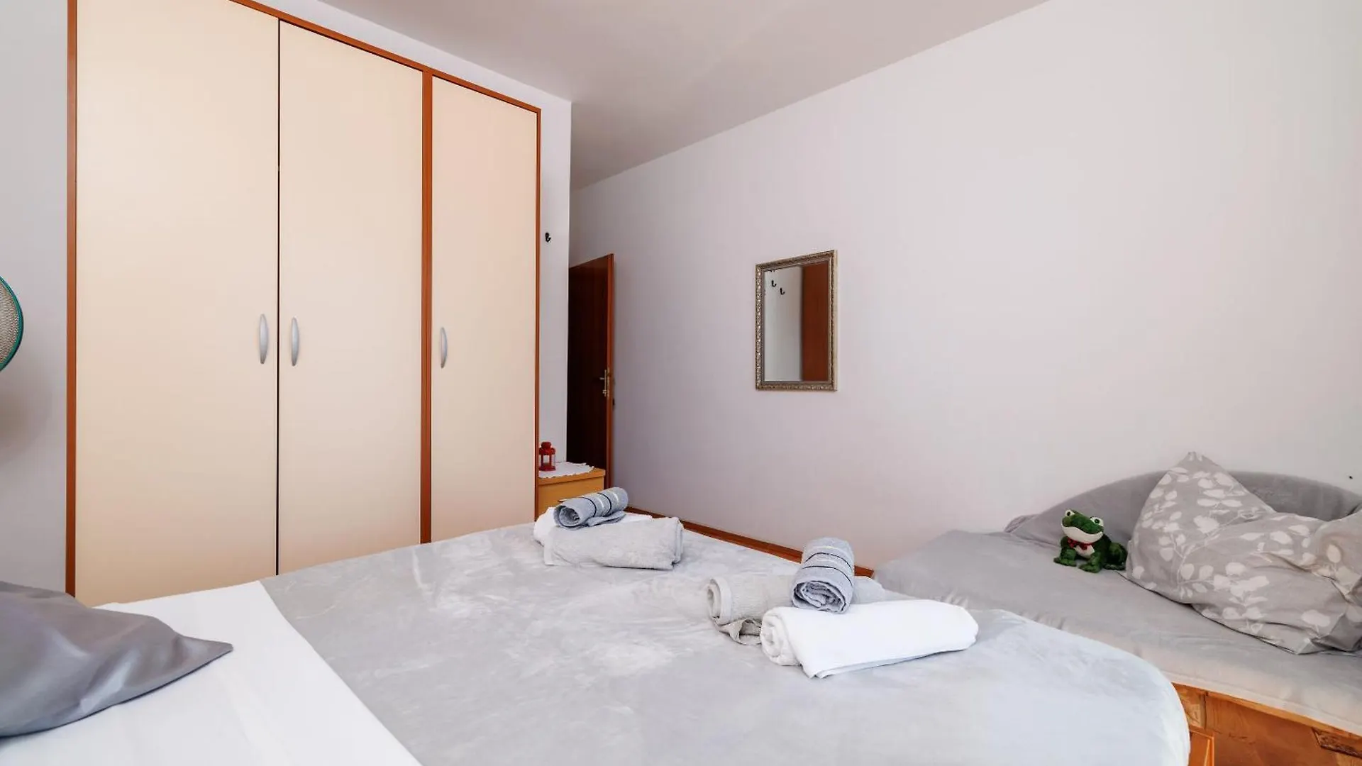 Apartments Klara Lopar